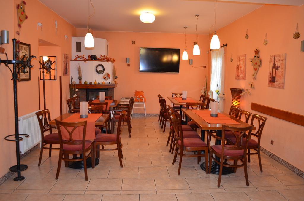 Hotel U Kapra Lázně Bělohrad エクステリア 写真