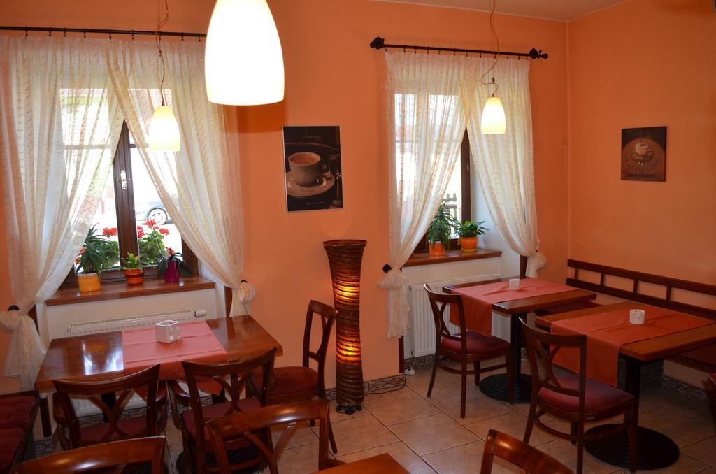 Hotel U Kapra Lázně Bělohrad エクステリア 写真