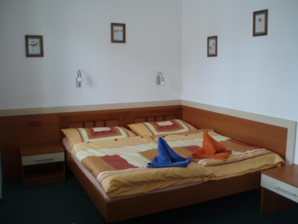 Hotel U Kapra Lázně Bělohrad エクステリア 写真