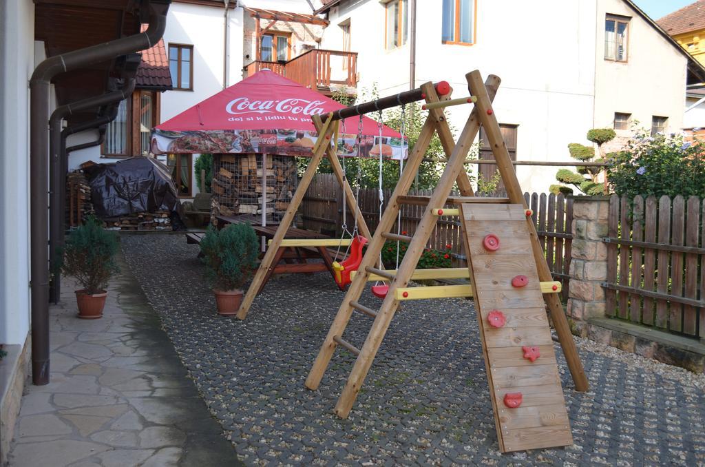 Hotel U Kapra Lázně Bělohrad エクステリア 写真