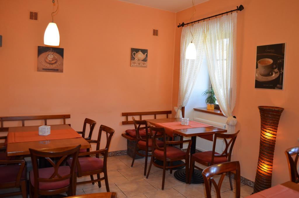 Hotel U Kapra Lázně Bělohrad エクステリア 写真