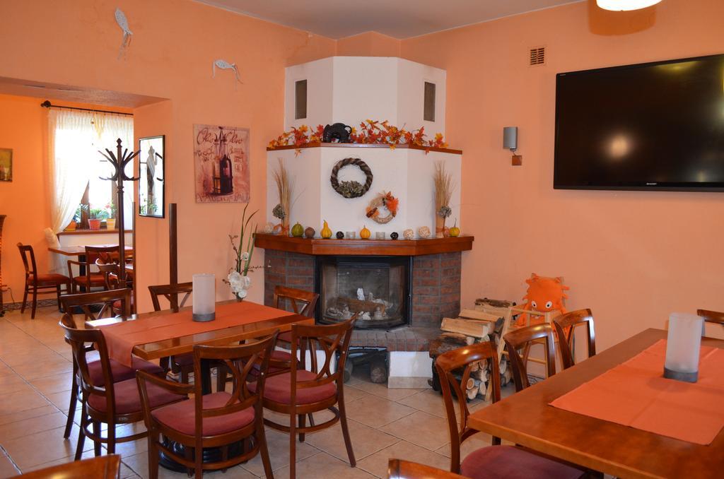 Hotel U Kapra Lázně Bělohrad エクステリア 写真